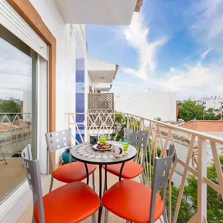 Peaceful 1 Bdr W/ Balcony By Lovelystay 아파트