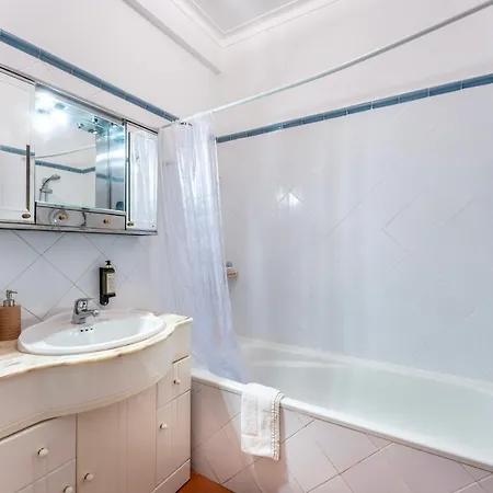 Peaceful 1 Bdr W/ Balcony By Lovelystay